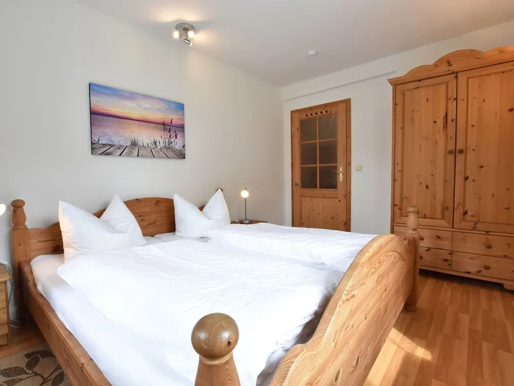 Quaint Apartment in Insel Poel near Beach