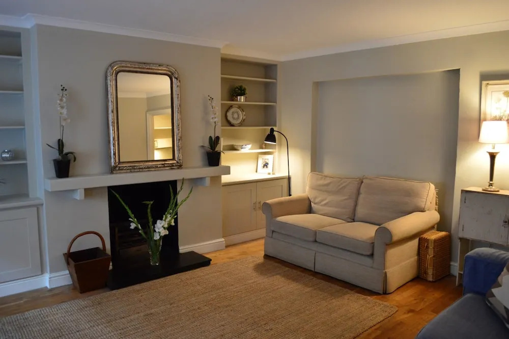Stylish 2 Bedroom Apartment In London