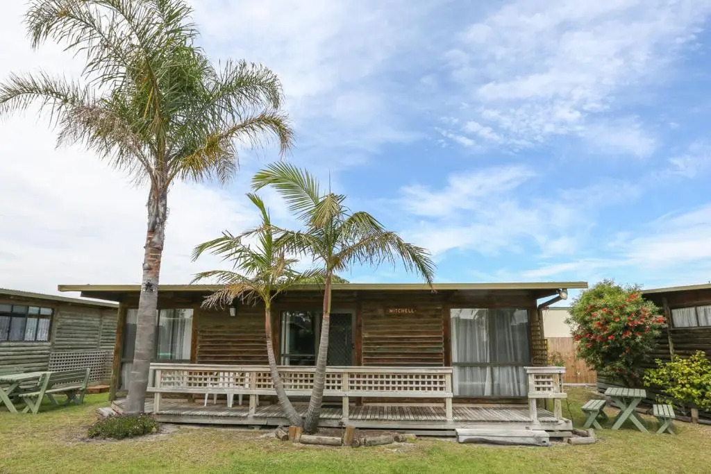 Lazy Acre Log Cabins