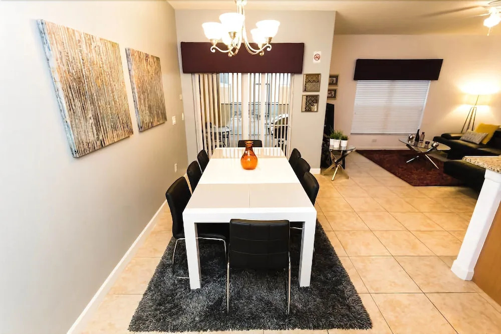 4 bedroom villa at Paradise Palms