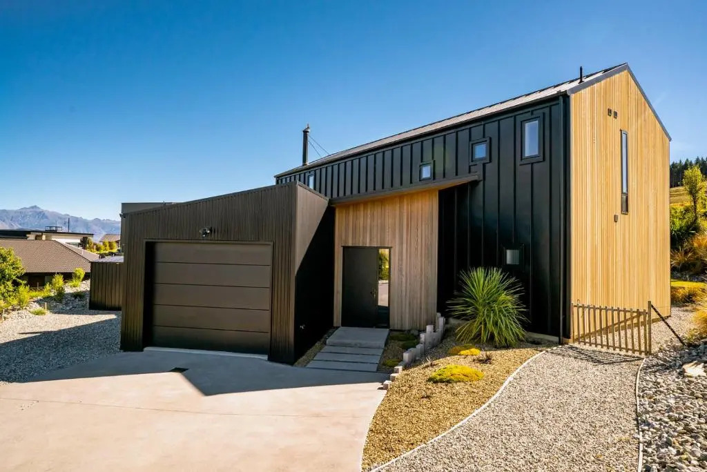 Mountain Gem - Wanaka Holiday Home