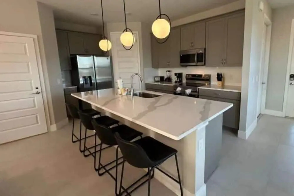Modern 3Bd End Unit With Garage Water View 7904