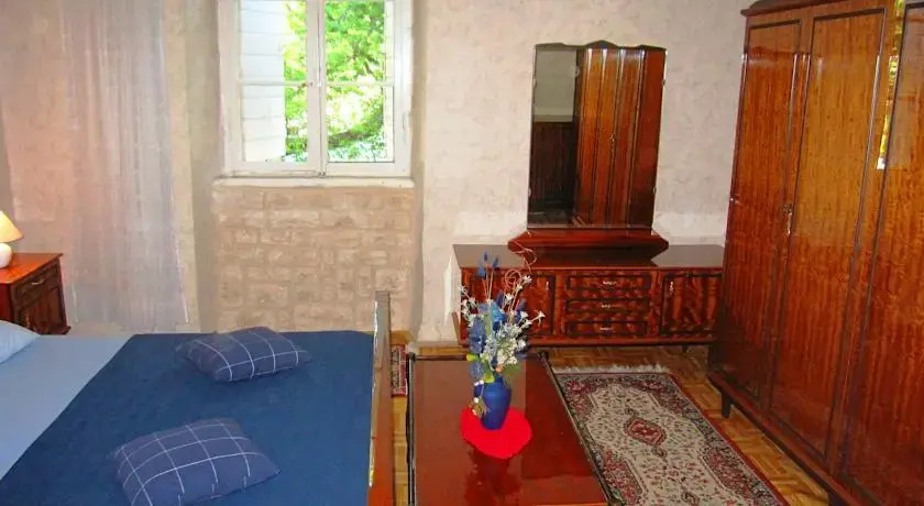 Apartment Ponistra