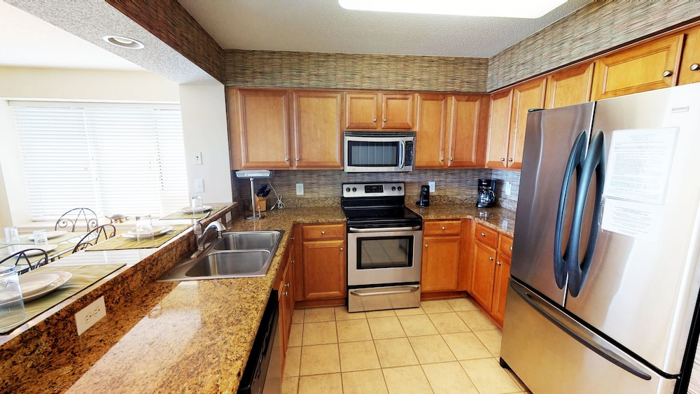 Crescent Shores S - 1112