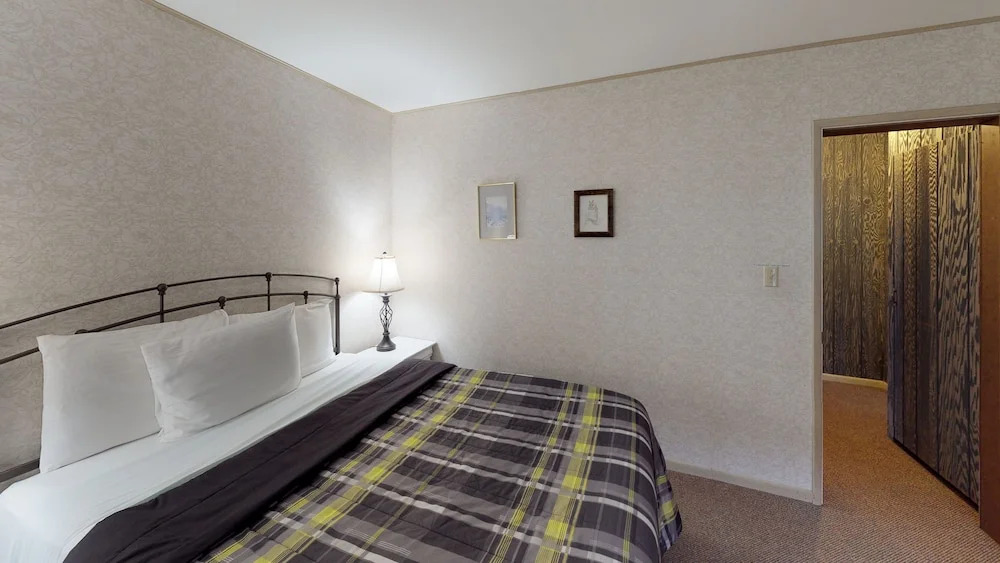 Ebbing - 3 Br Home