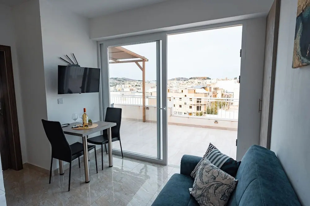 The Willows Penthouses with Jacuzzi