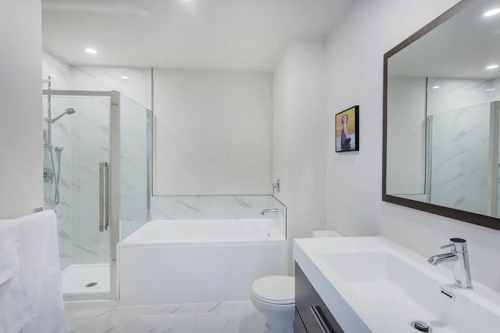 LEquinox Modern Apartments by Corporate Stays