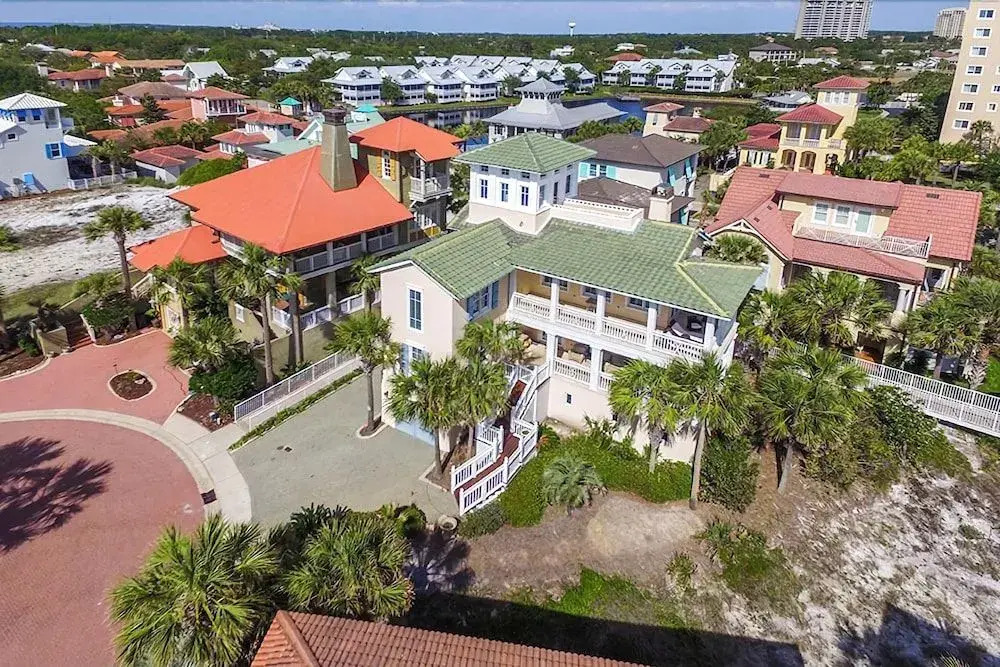Caribbean Paradise 4 Bedroom Holiday Home by Five Star Properties