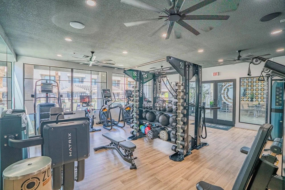 Chic Stay Near Westgate Pool, Gym, Parking & W/D
