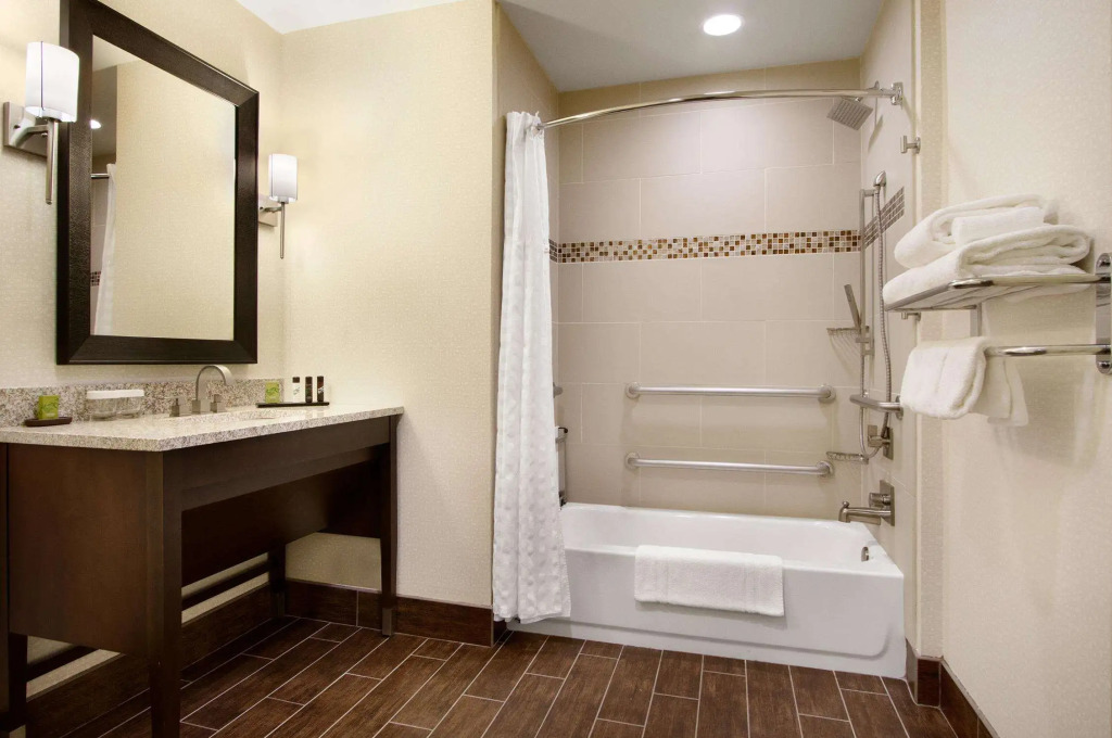 Embassy Suites by Hilton Fayetteville Fort Bragg
