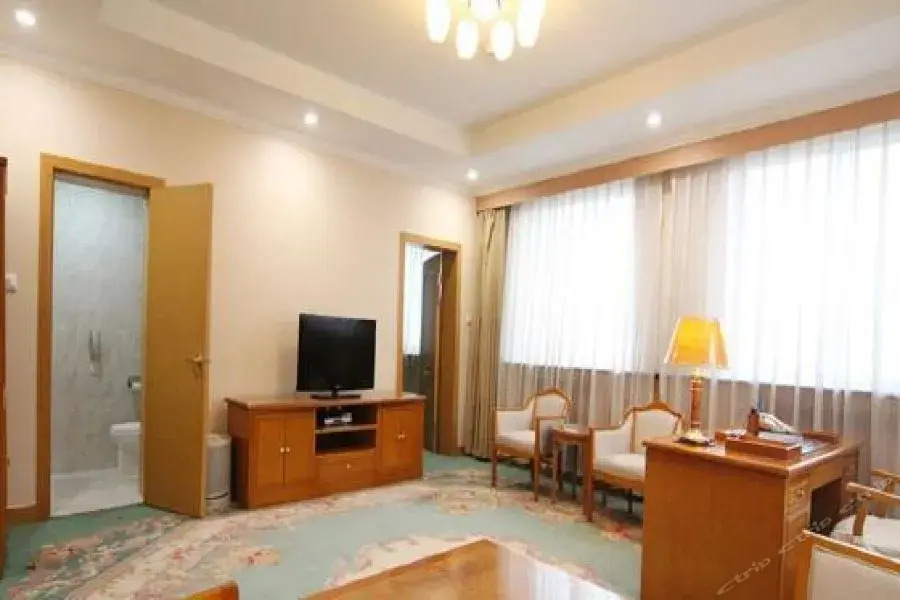 Guoyi Hotel