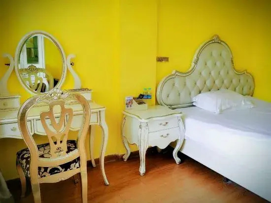Wencheng Celebrity Business Hotel