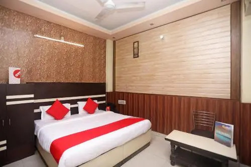 OYO 18541 Hotel Haridev