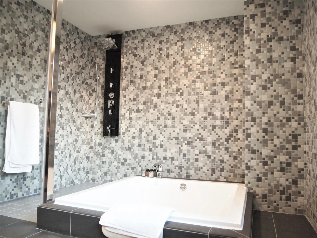 Fairytale Yi Su Hotspring Hotel