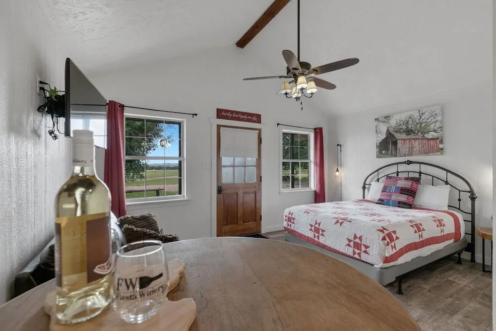 Stunning Cabin W/hot-tub and Gorgeous Ranch Views