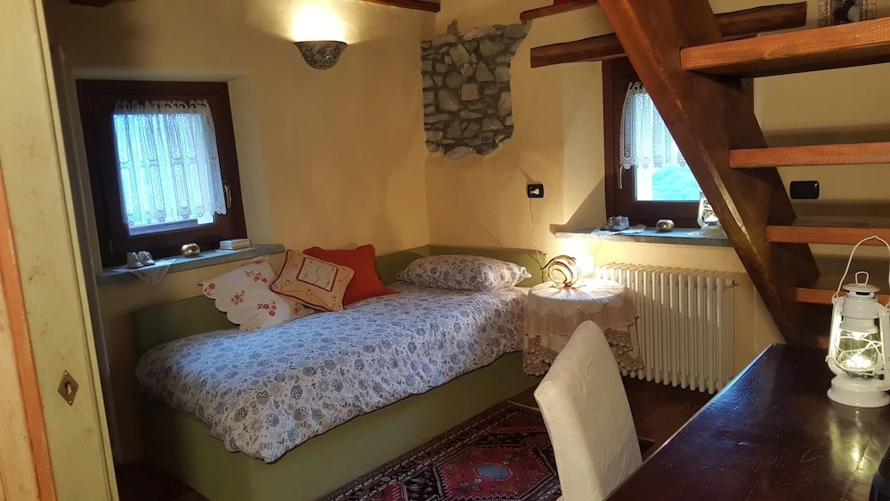 Charming Chalet With Panoramic View