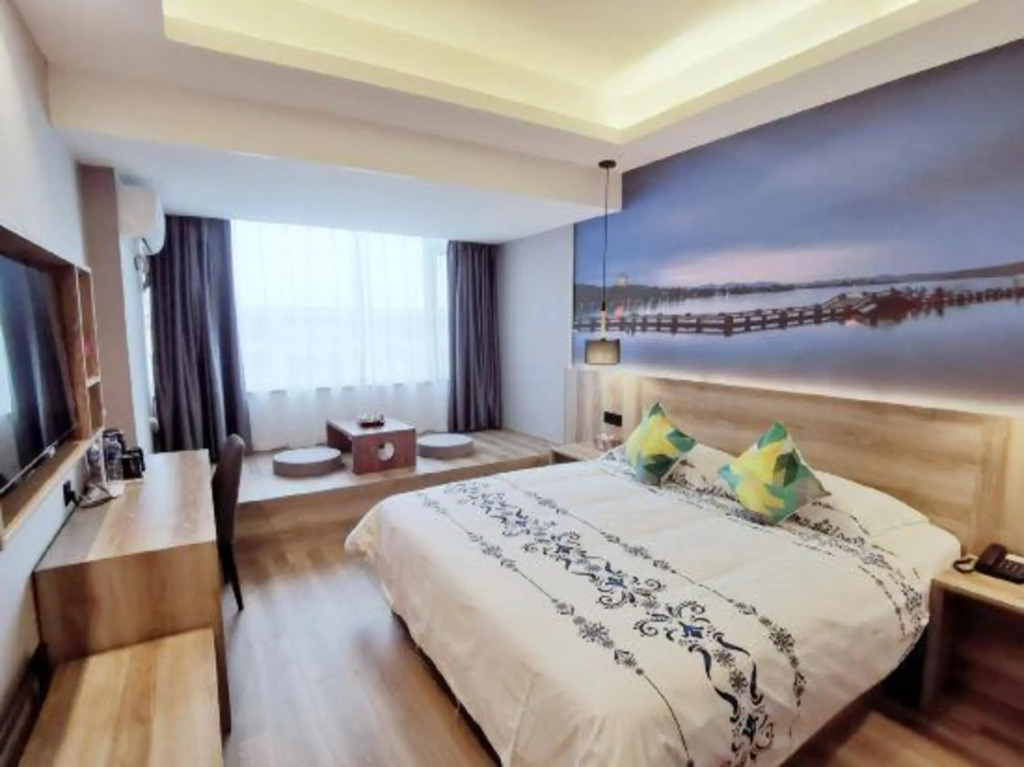Yahao Selected Hotel (Jinfeng Branch)