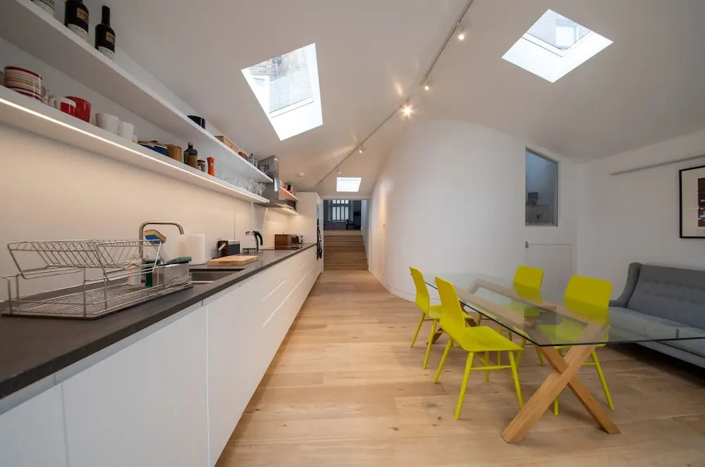 2 Bedroom Home Near Peckham High Street