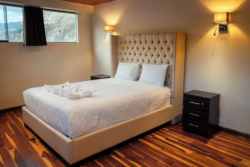 Hotel California Urubamba