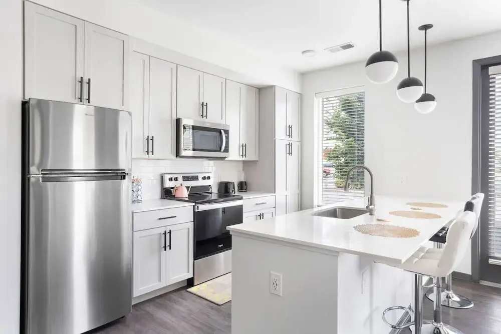 Bright & Cozy 2BR Retreat W/parking Broad Ripple