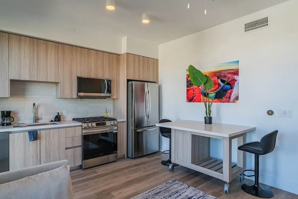 Deluxe Stay 5mins to Convention Center