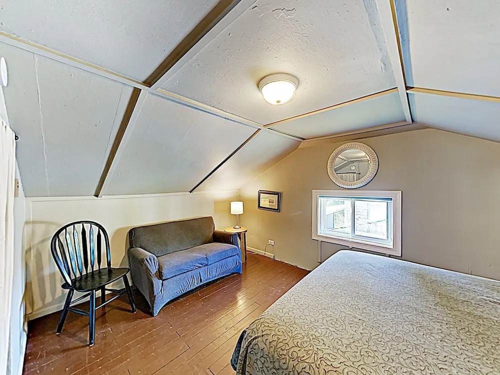 15450 Rockaway Beach - 2 Br Home