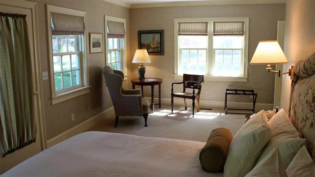 The Kent Collection - The Firefly Inn