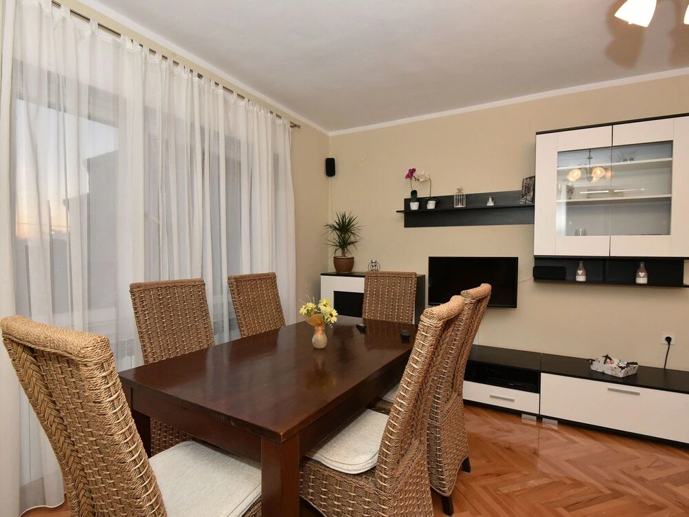 Spacious Apartment in a Quiet Area, 3 Bedrooms With Balcony, Nice Garden, BBQ