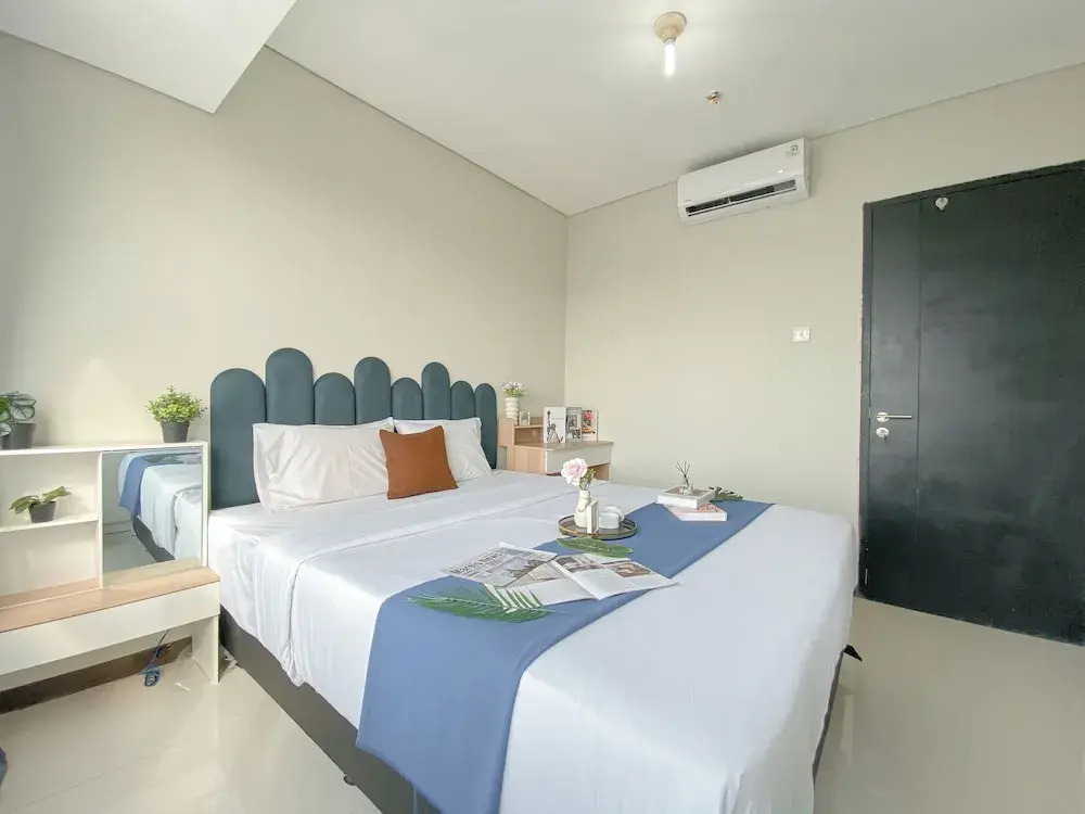 Comfortable And Restful 2Br Nifarro Park Apartment