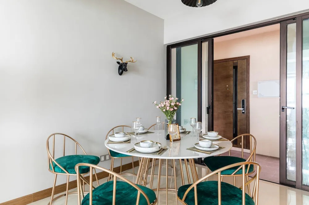 Locals Boutique Apartment Huafa Plaza 28