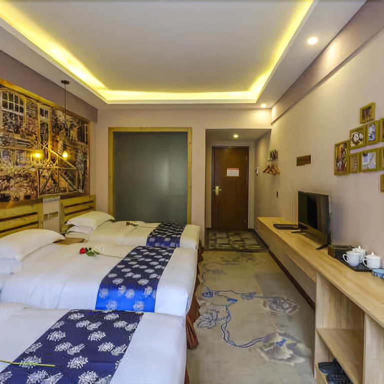 Zhaxi Zhuomu Hotel