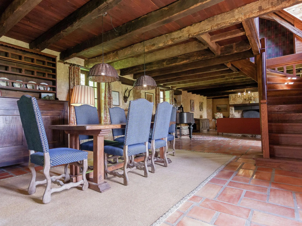 Quaint Mansion in Aquitaine estate with private garden