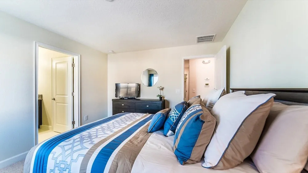 Luxury 5 Bedroom House on Storey Lake Resort, Orlando House 1249