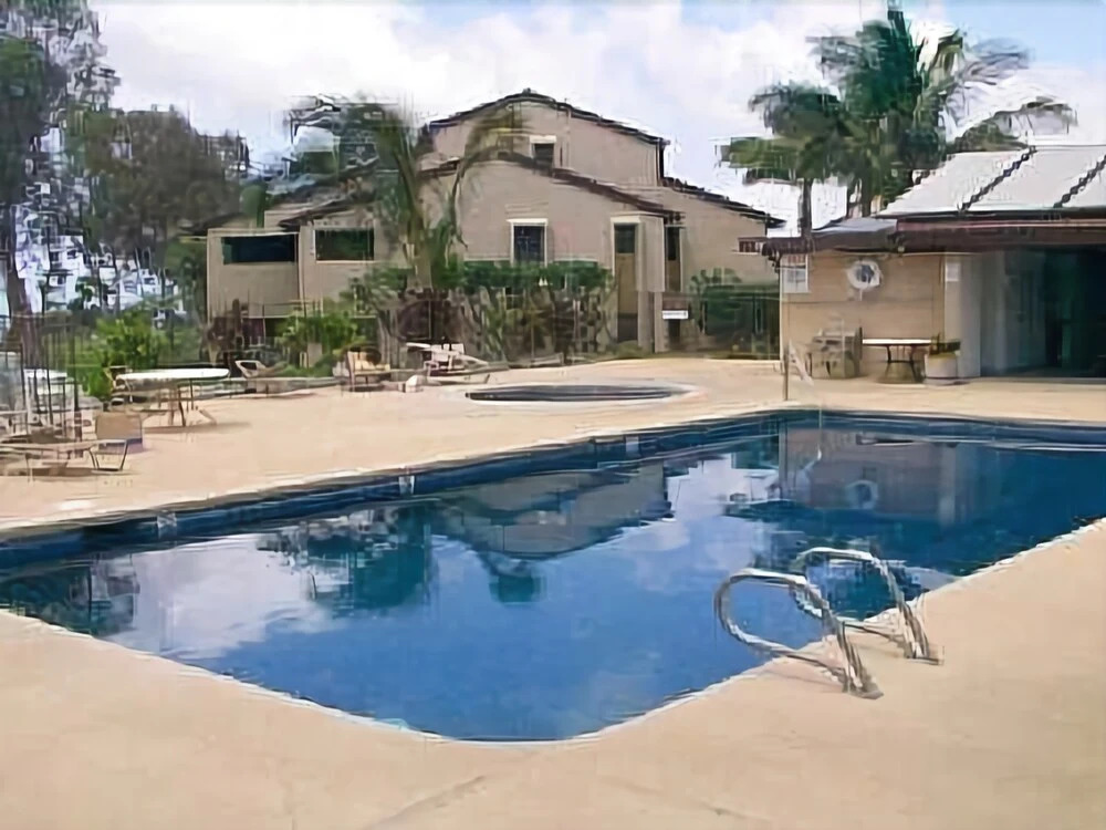 Condo With Great Sunsets and Golf Course Views