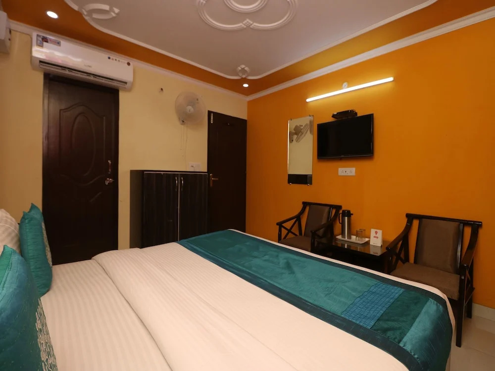 OYO 9809 Hotel Shree Residency