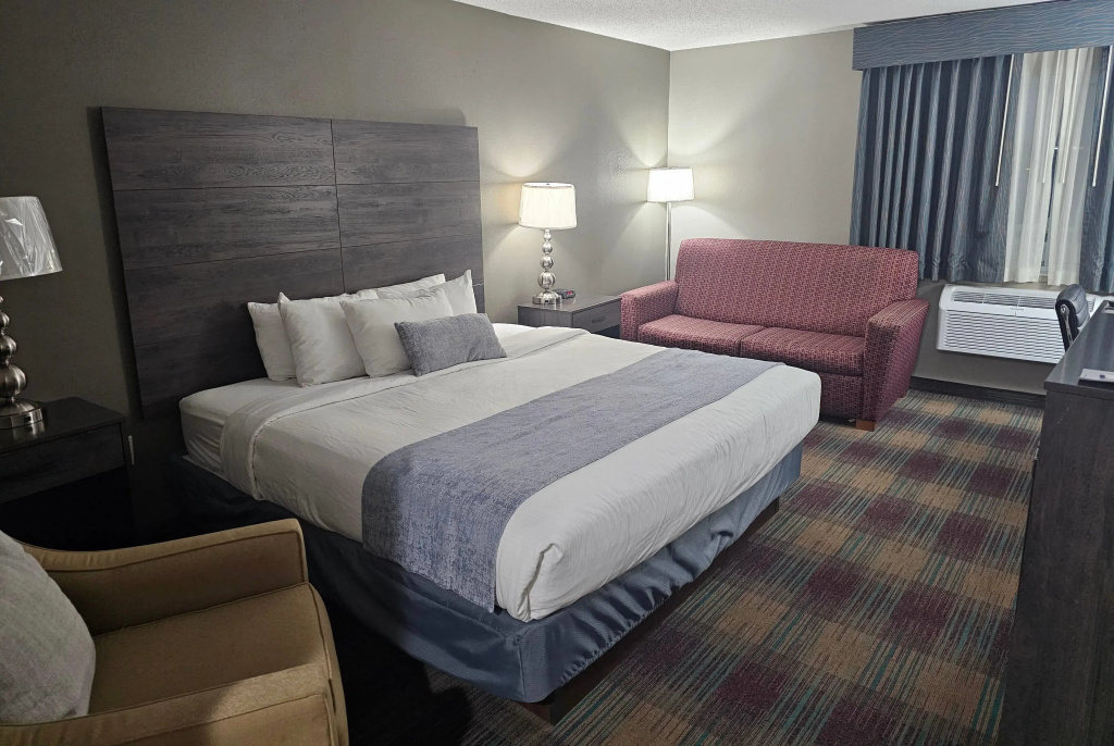 Baymont Inn Baldwin