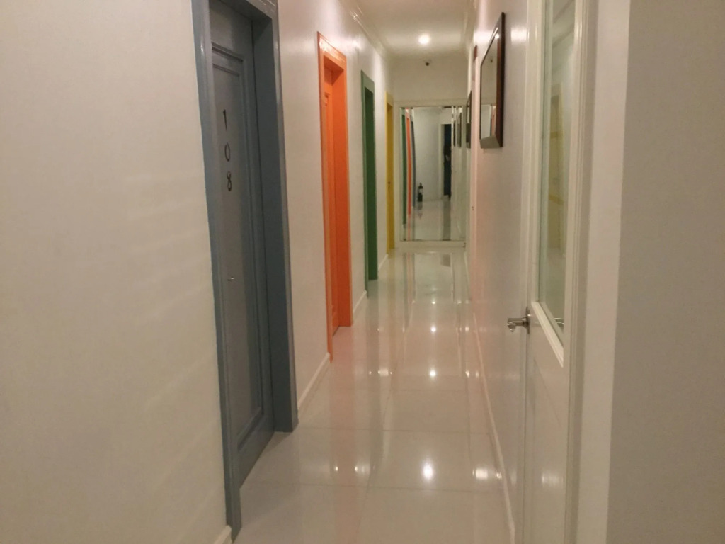 Townhouse OAK Makati Manila Near PNR Pasay Evangelista formerly VIP Suites