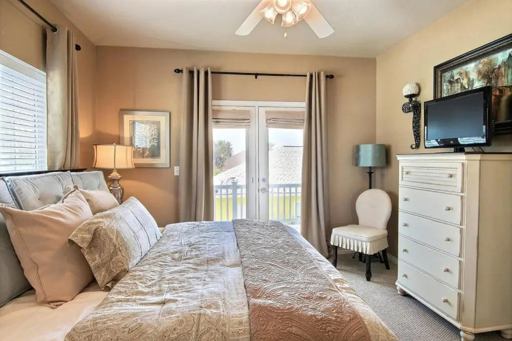 Shell Yeah by Silver Sands Vacation Rentals