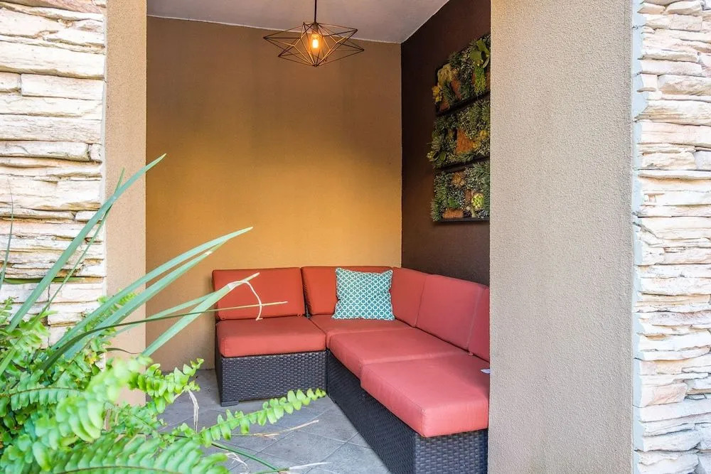 FRONTDESK Residences at Gramercy Apts Houston