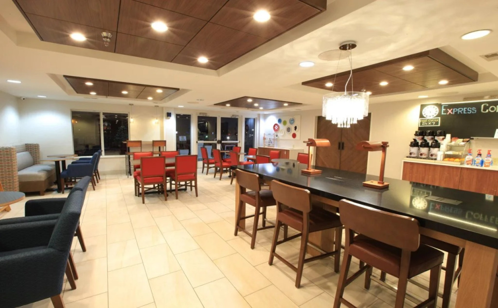 Holiday Inn Express & Suites Chattanooga-Hixson by IHG
