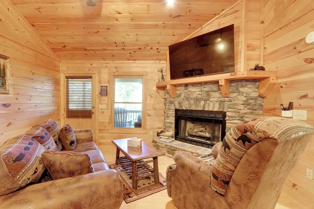 Hot Tub & Fire Pit: Secluded Blue Ridge Cabin