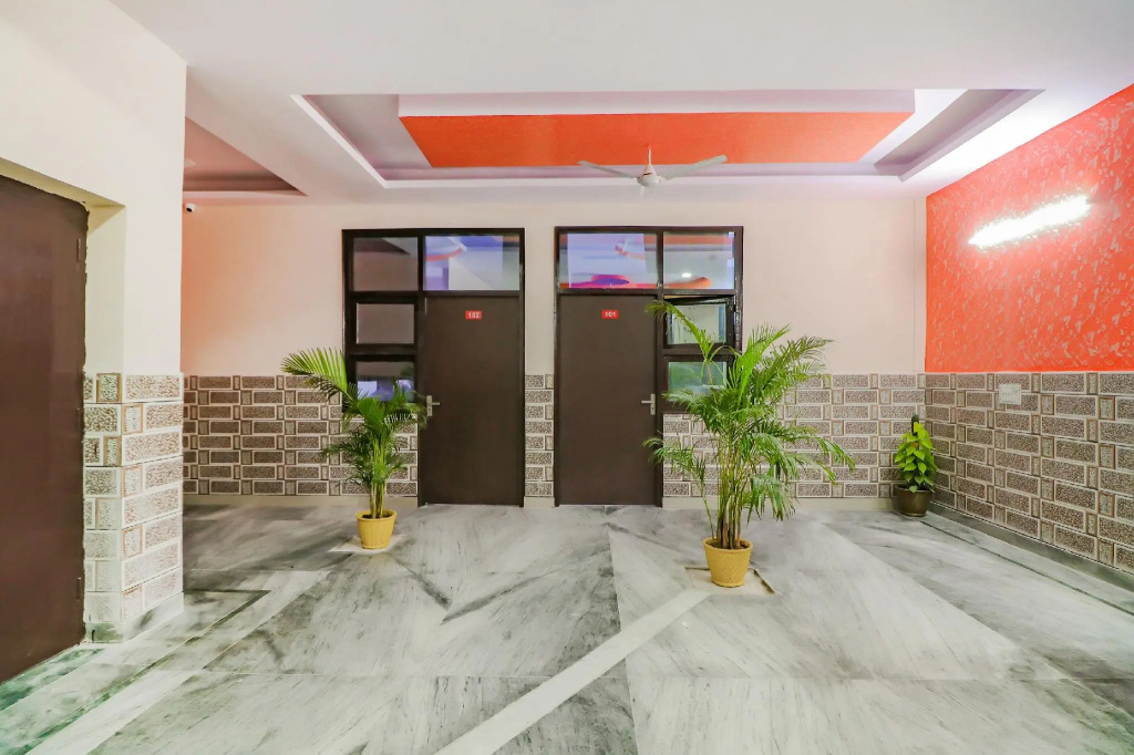 Primrose Hotel by OYO Rooms