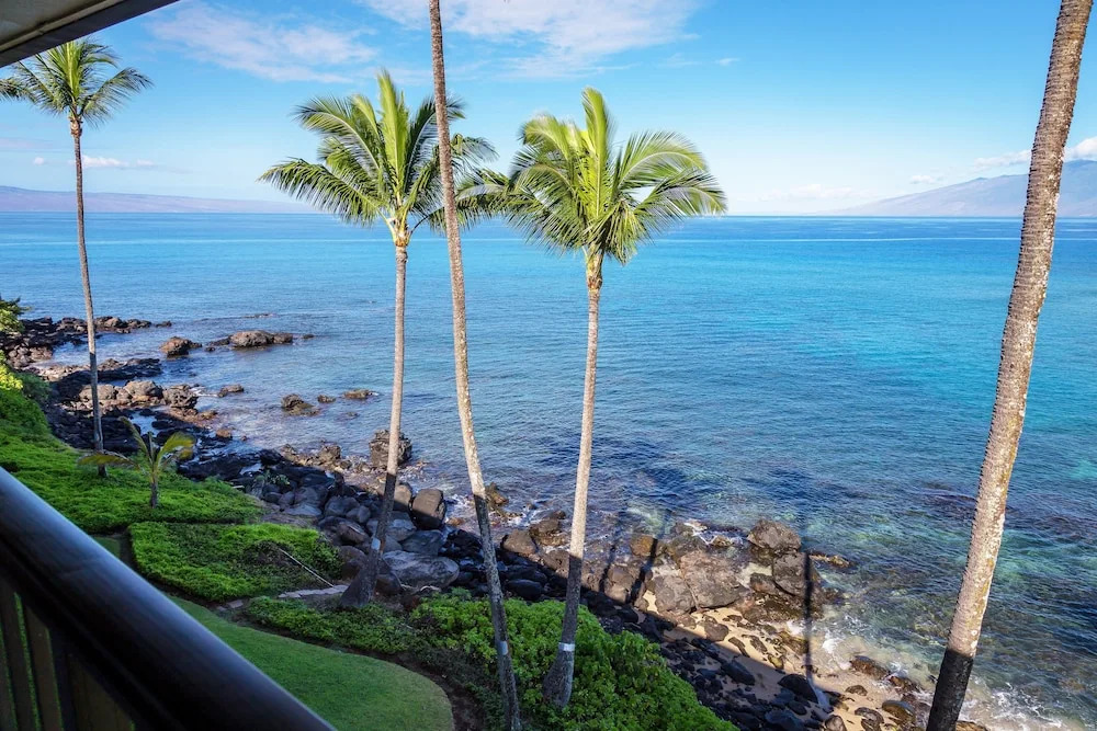 Noelani 304 3bdrm 2.5 Bath 3 Bedroom Condo by RedAwning