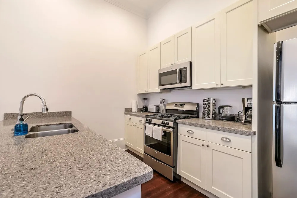Residences Du Carondelet by Hosteeva