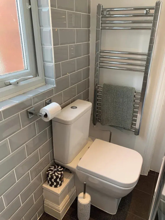 Seaside Chic Loft Apartment in Leigh-on-sea