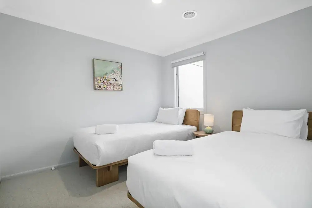 Elegant 3-bed Townhouse in Leafy Kensington