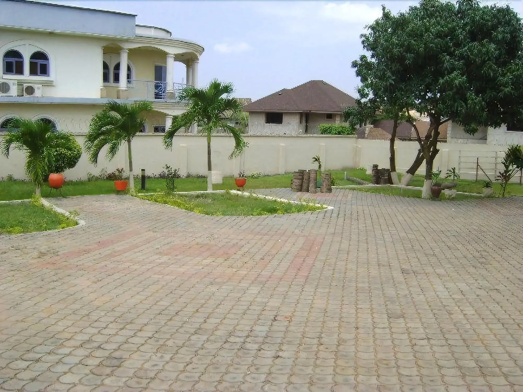 East Airport Guesthouse