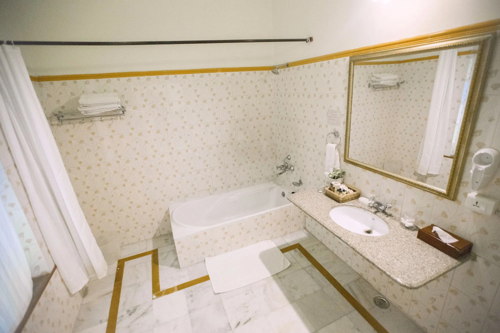Alsisar Haveli - Heritage Hotel