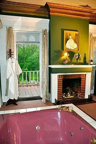 Bernadine's Stillman Inn