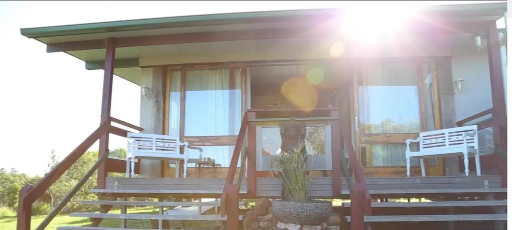 Отель Noosa Pomona Retreat